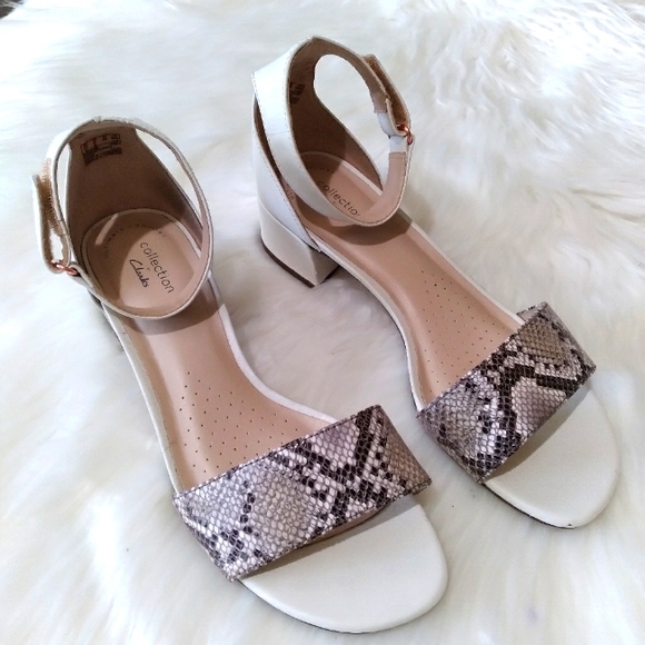Clarks Shoes - Clarks Women's  Caroleigh Anya Ankle Strap Heeled  Sandals Sz 9M